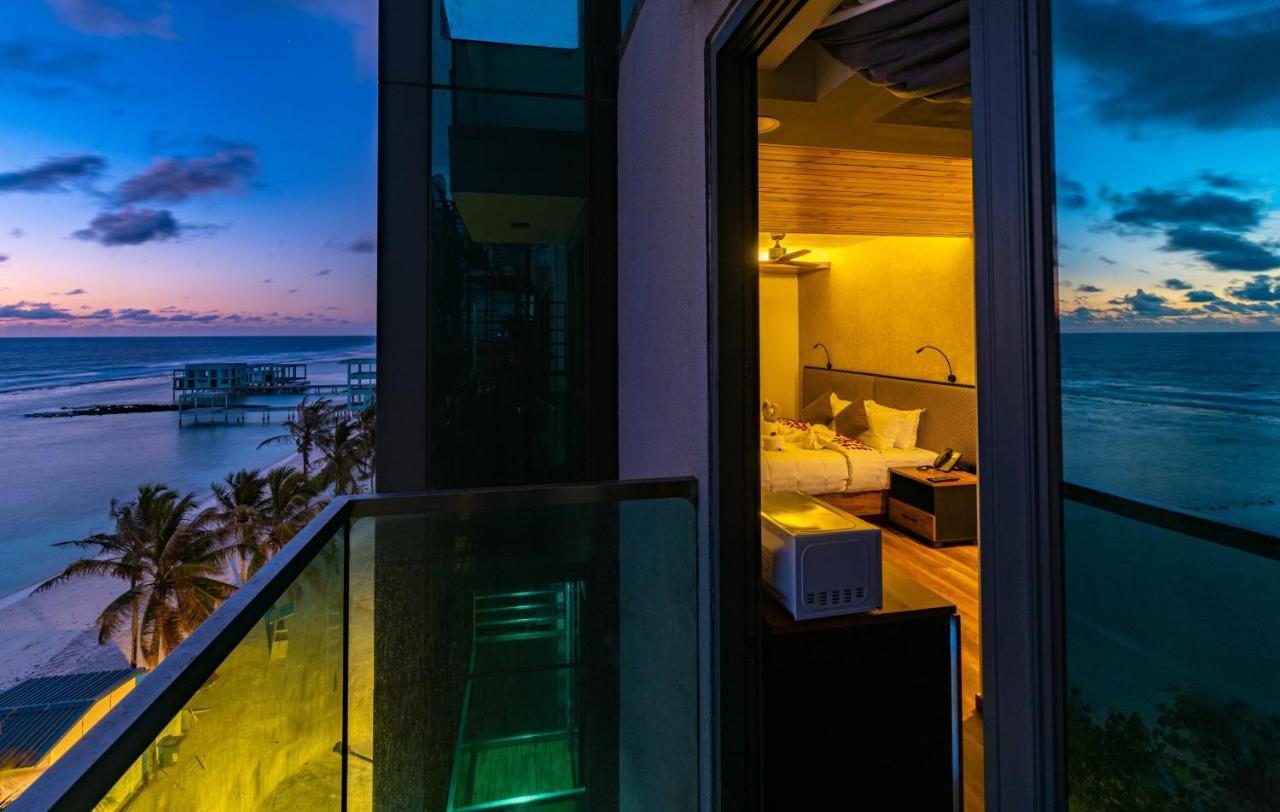 Chen Beach Inn Hulhumale Exteriör bild