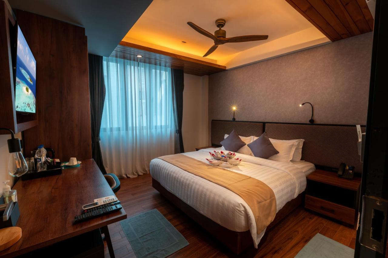 Chen Beach Inn Hulhumale Exteriör bild